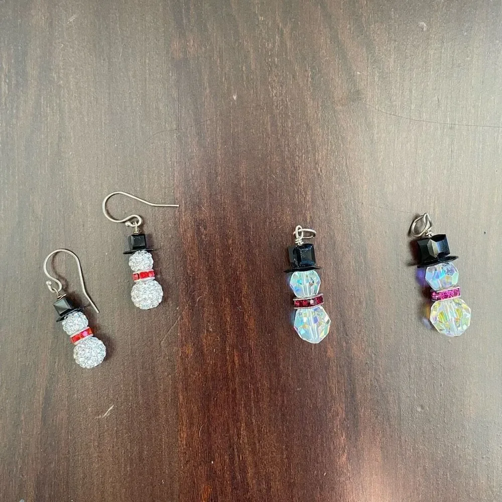 Earrings 2 Pendants Beaded Snowman